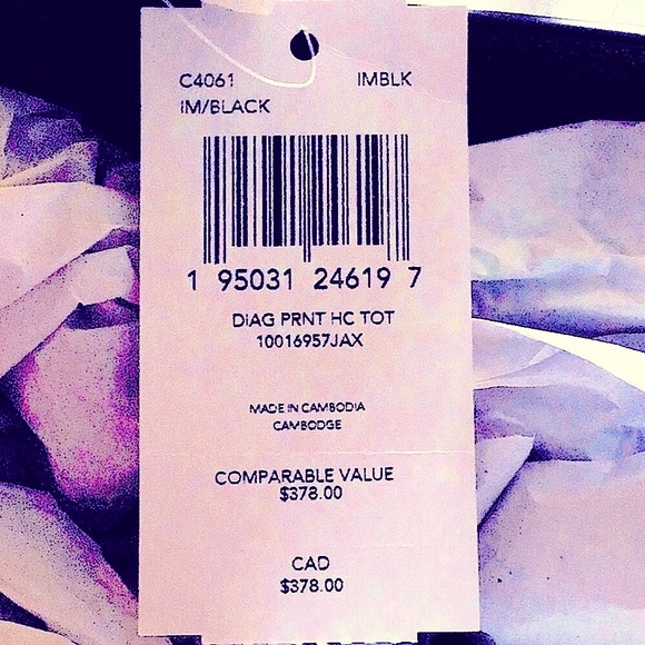 🎉Host Pick🎉🐎👜 COACH TOTE in HORSE AND CARRIAGE DIAGONAL PRINT. Bundle & save - Picture 4 of 13